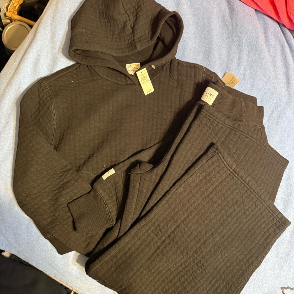 Off line by aerie lounge set. Black NWT.